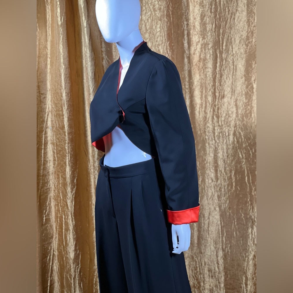Thierry Mugler asymmetrical black cropped jacket 1980s size 46/L